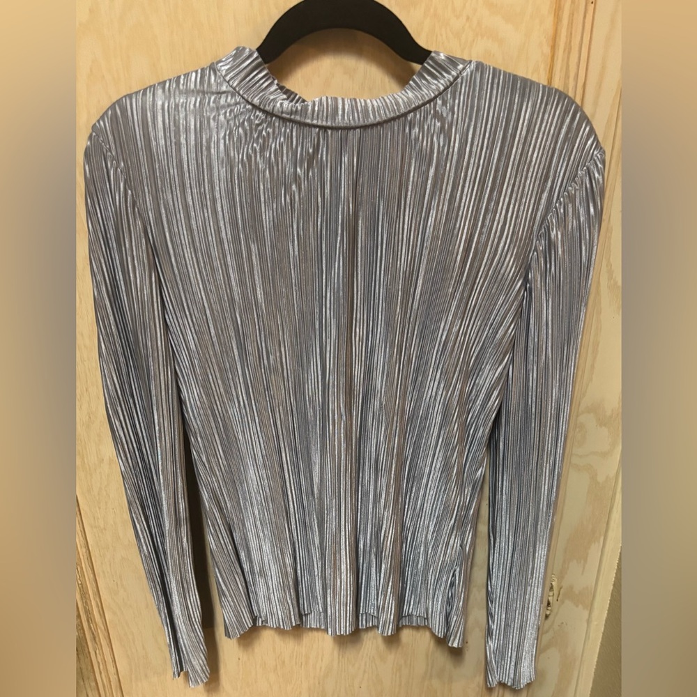 H&M Pleated‎ Accordion Style Metallic Silver Blouse Long Sleeve Top Size XS